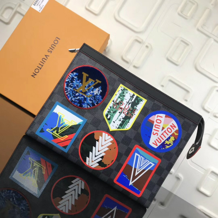 LV Pochette Voyage - Cliquez sur l'image pour la fermer